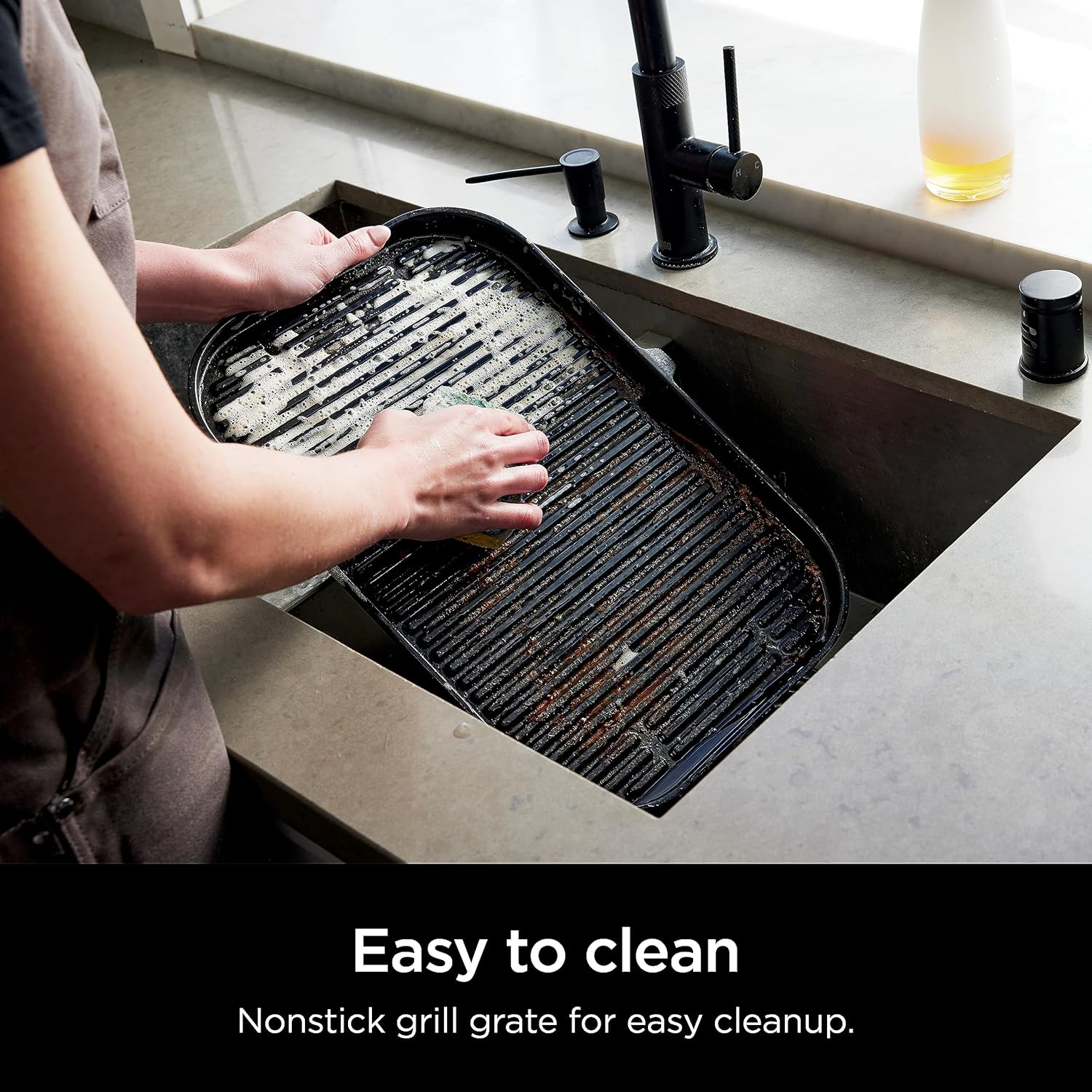 Ninja Woodfire Pro XL Barbecue et fumoir d'extérieur, thermomètre, gril principal 4 en 1