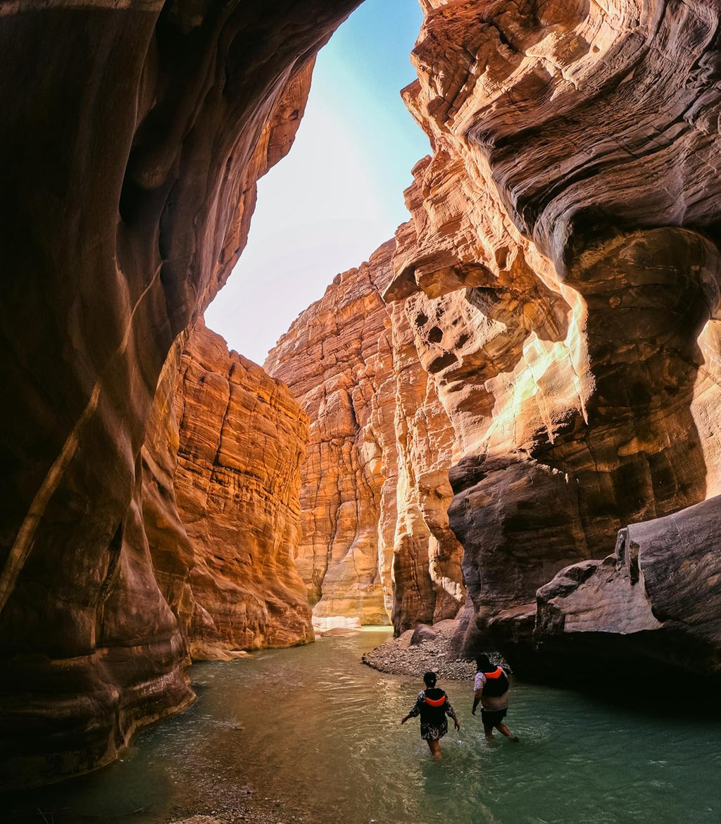 Caméra d'action étanche noire avec vidéo 5.3K60, photo 27MP et compatibilité avec les objectifs de la série HB