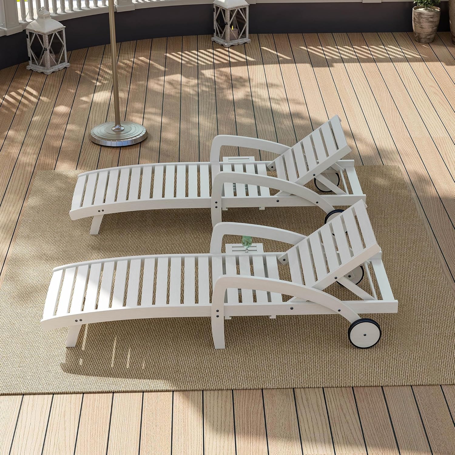 Chaise longue de piscine réglable à 5 positions Chaise longue en bois avec table d'appoint coulissante