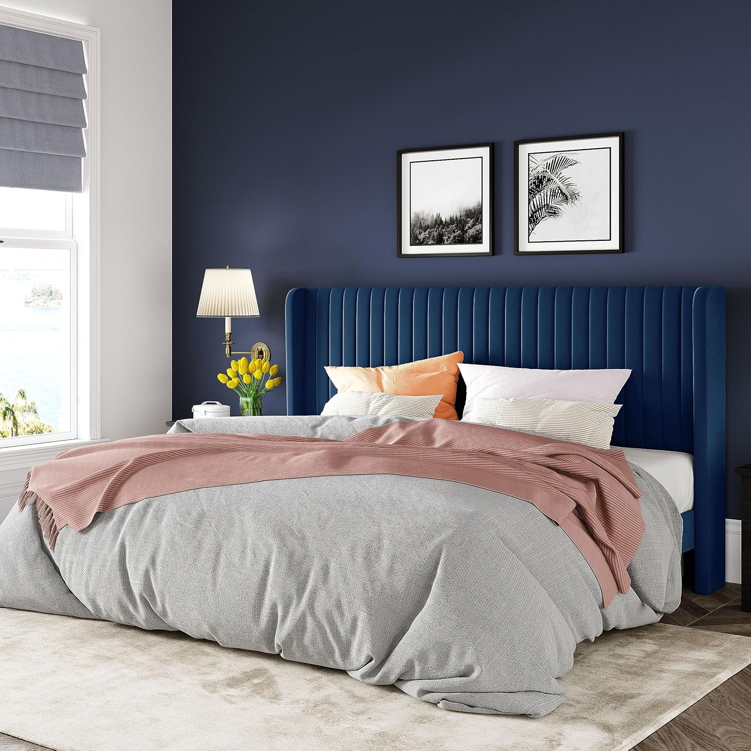 Cadre de lit Allewie en velours pleine grandeur/tête de lit capitonnée à oreilles verticales/lit plateforme rembourré/lattes en bois robustes