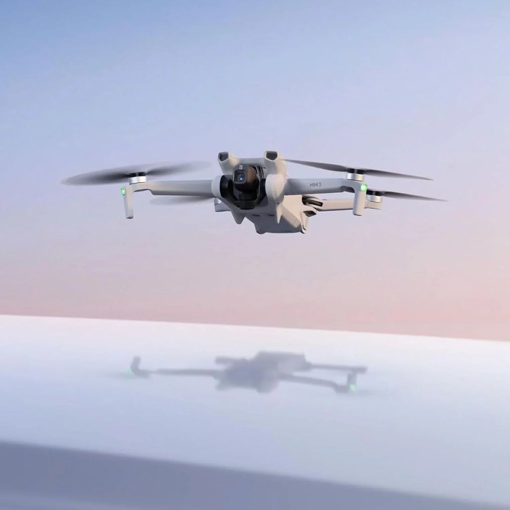 Drone DJI Mini 3 Adult 4K Camera : 38 minutes de temps de vol et jusqu'à 10 km (32 800 pi) de distance de transmission vidéo