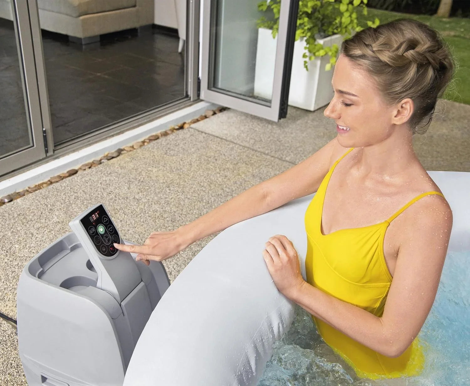 Spa gonflable d'extérieur Bestway Palm Springs EnergySense Smart AirJet Plus pour 4 à 6 personnes avec 140 AirJets et couverture isolante