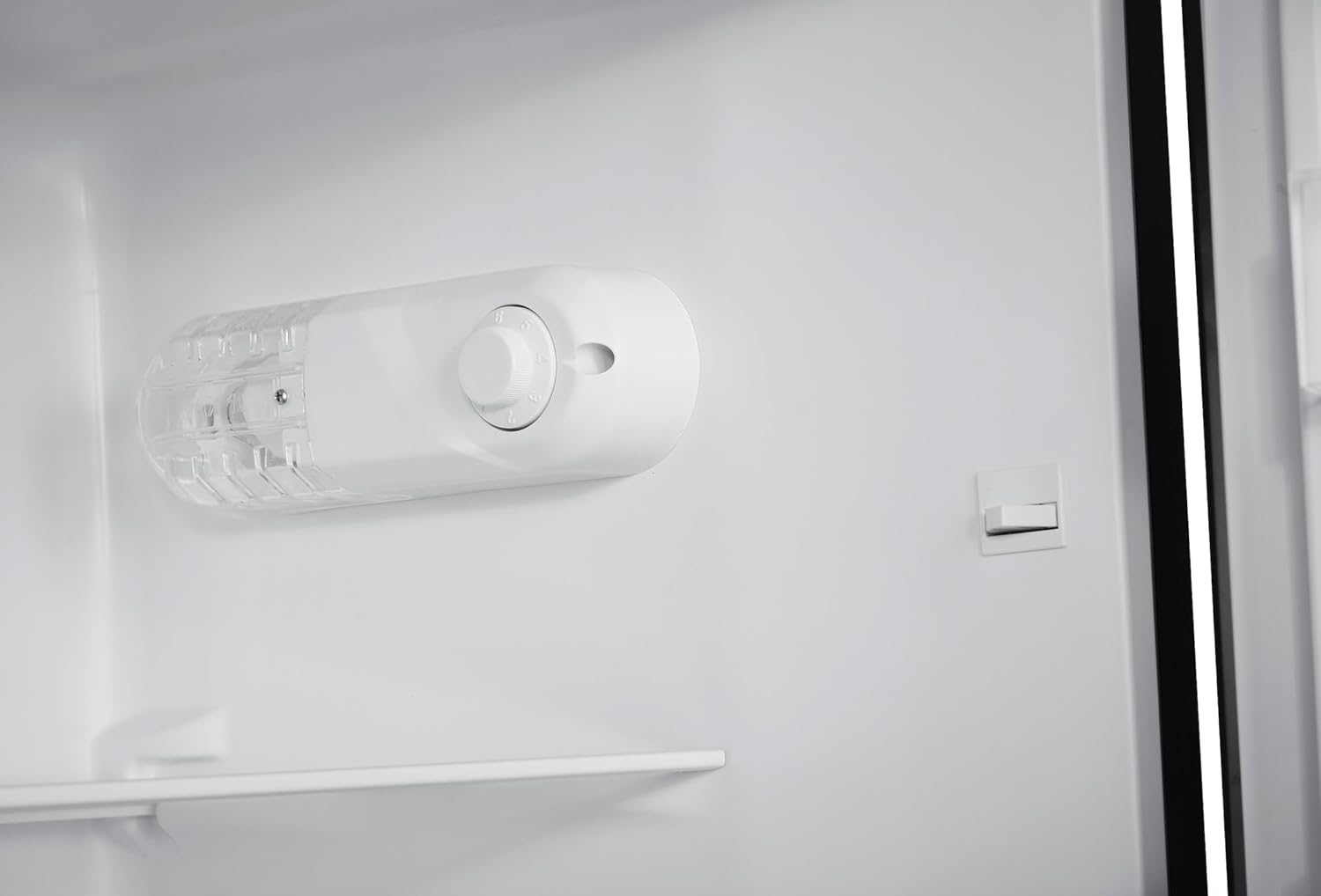 Réfrigérateur de table GEDTECH 85 L GTOP93BL avec compartiment congélateur - Classe E