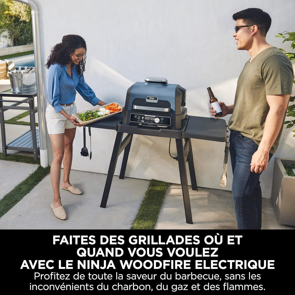 Barbecue et fumoir électrique Ninja Woodfire Pro Connect XL avec contrôle d'application, 2 sondes, grille, couvercle, doublures et brosse, gril et friteuse sans huile 7 en 1
