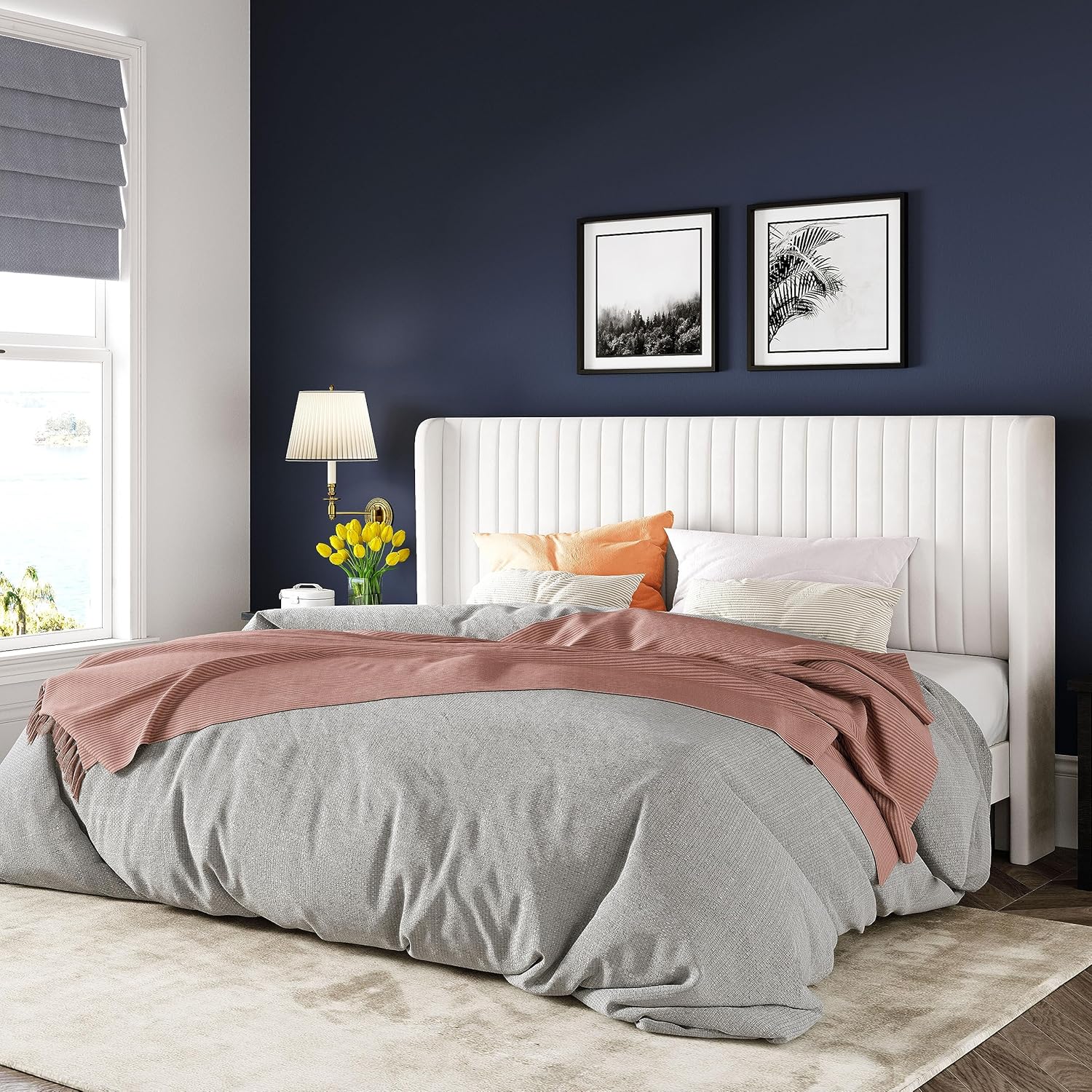 Cadre de lit Allewie en velours pleine grandeur/tête de lit capitonnée à oreilles verticales/lit plateforme rembourré/lattes en bois robustes