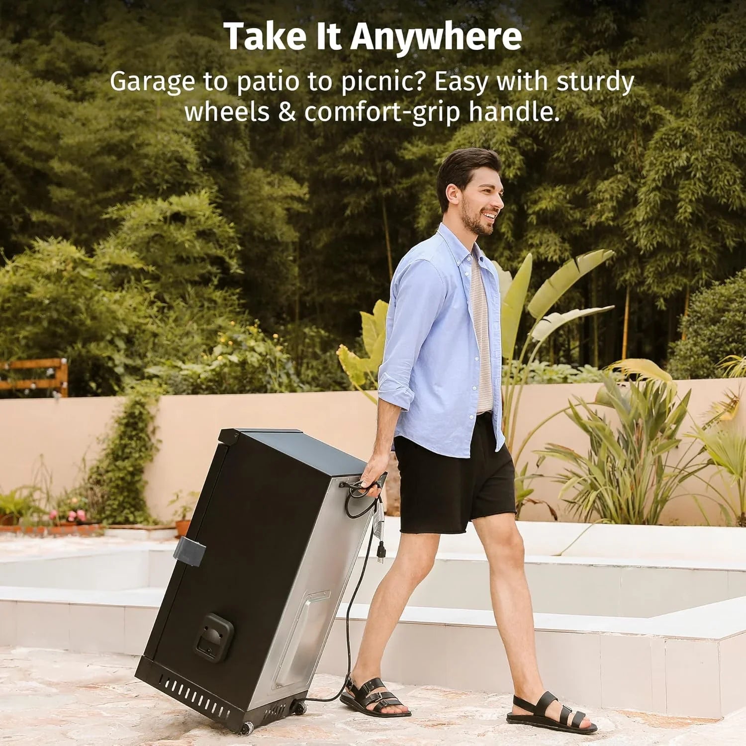 Fumoir électrique d'extérieur EAST OAK 30" | Sonde à viande intégrée, fumage jusqu'à 6 fois plus longtemps en une seule charge, chargement latéral pour un fumage ininterrompu