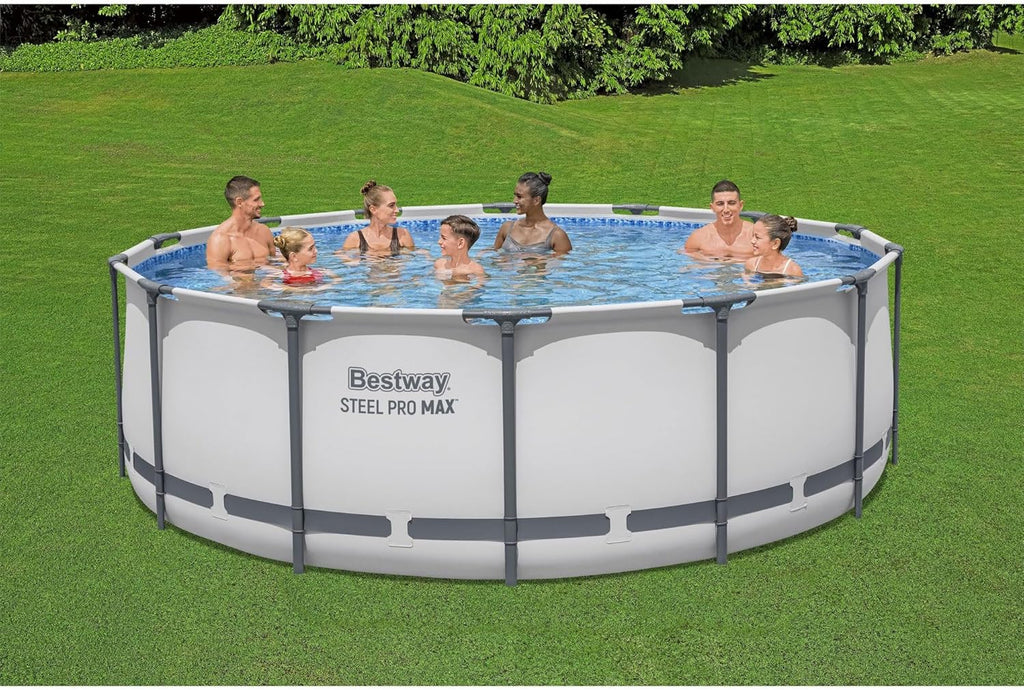 Piscine hors sol extérieure ronde Steel Pro MAX de 4,2 m x 122 cm avec cadre métallique et pompe de filtration de 1 000 litres, échelle et bâche